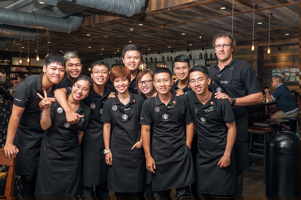 áo thun quán cafe màu đen